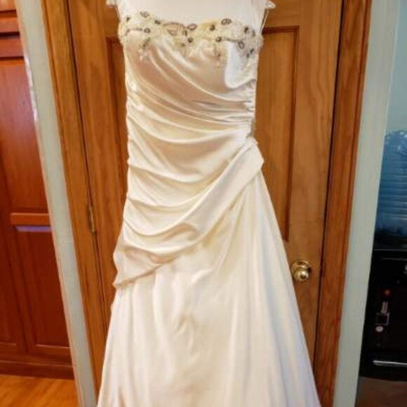 DaVinci Dresses & Skirts - Da VInci Satin Wedding Gown